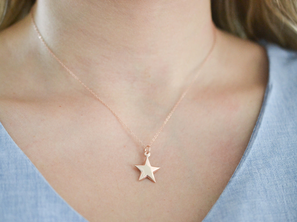 Tiny Star Necklace