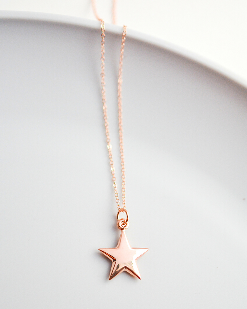 Tiny Star Necklace