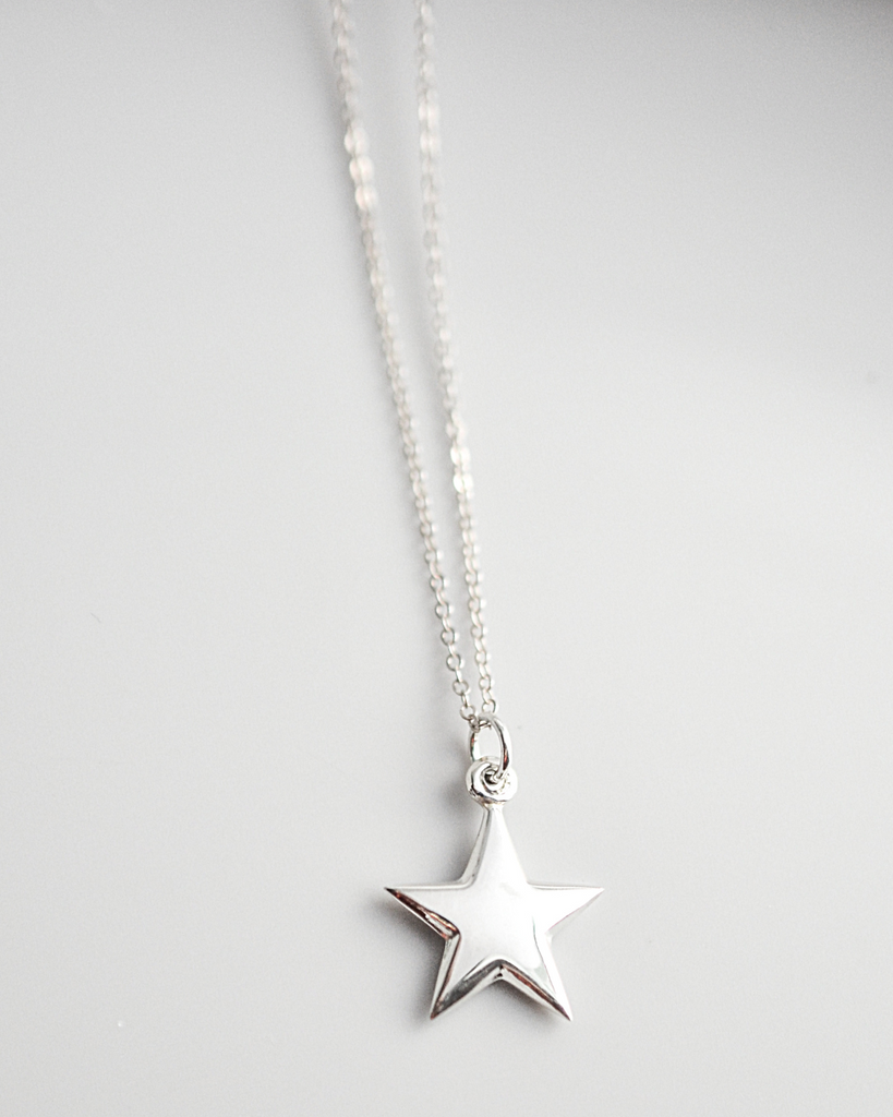 Tiny Star Necklace